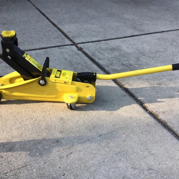 Car Jack And Two Jack Stands - Picture 6 of 6